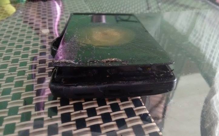 OnePlus-One-unit-allegedly-explodes-while-charging (723 x 450)